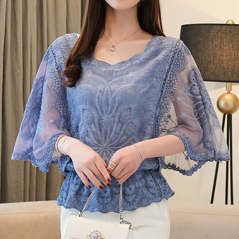 Fashion Women Blouses Spring New Chiffon Blouse Cotton Edge Lace Blouses Shirt Butterfly Flower Women Shirt Tops Blusas 4073 50