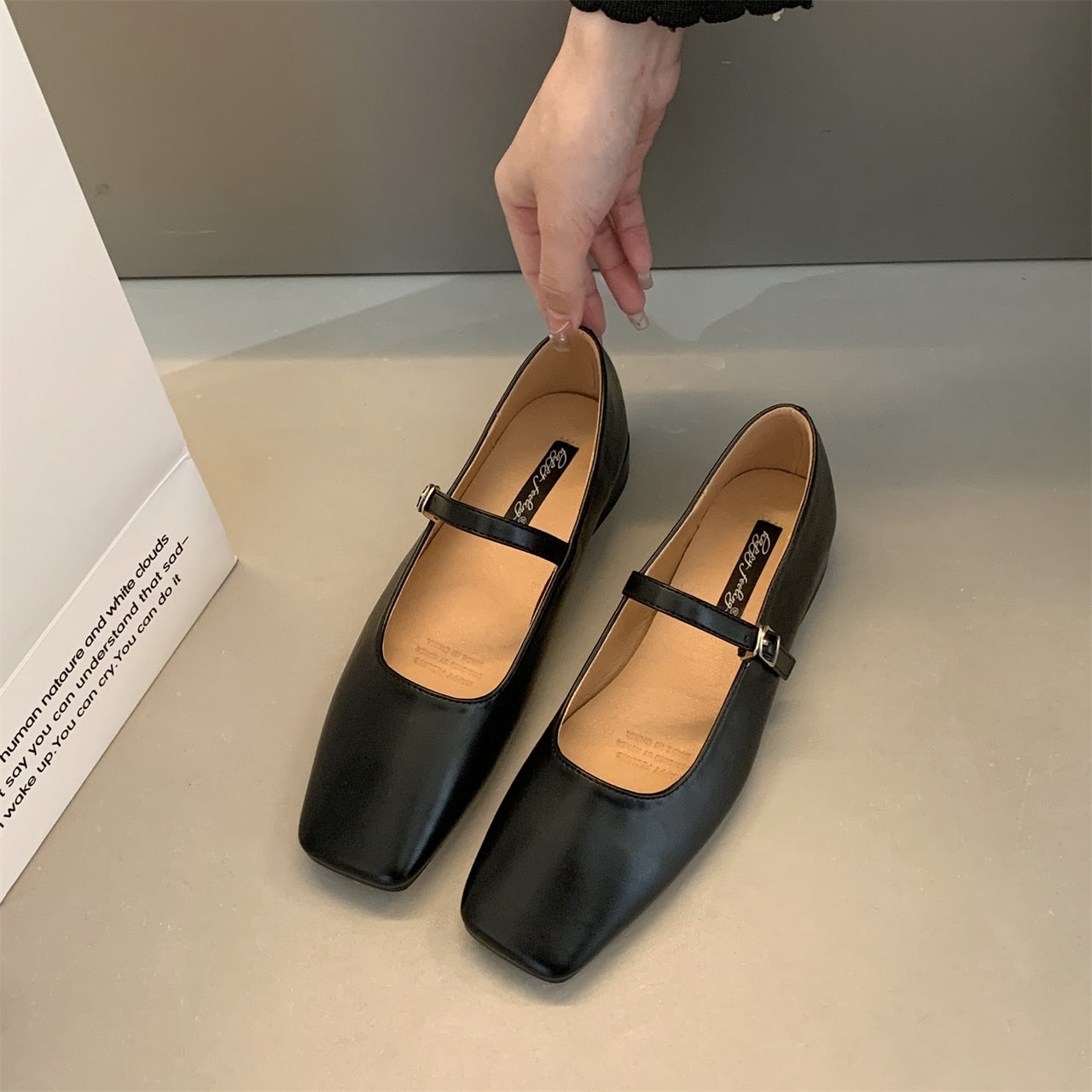 Bailamos Fashion Flats 2023 Diseño de marca Punta cuadrada Zapatos de ballet para mujer Correa con hebilla casual Zapatos de vestir para mujer Tacones bajos Mu 