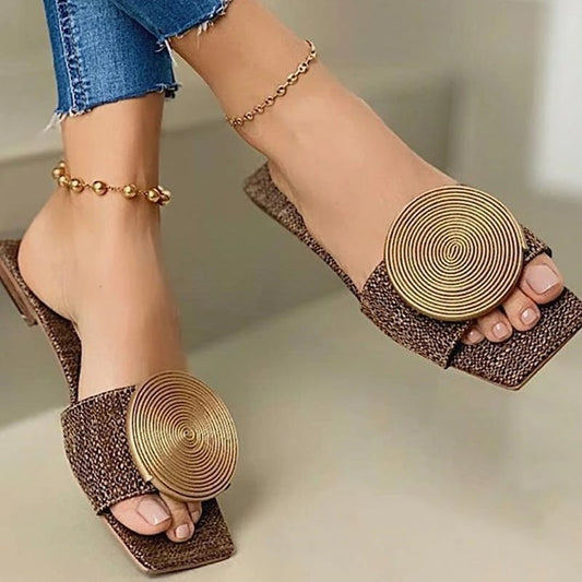 New Woman Summer Flat Sandals Plus Size Round Buckle Solid Flats Female Casual Slippers Ladies Women Fashion Beach Shoes